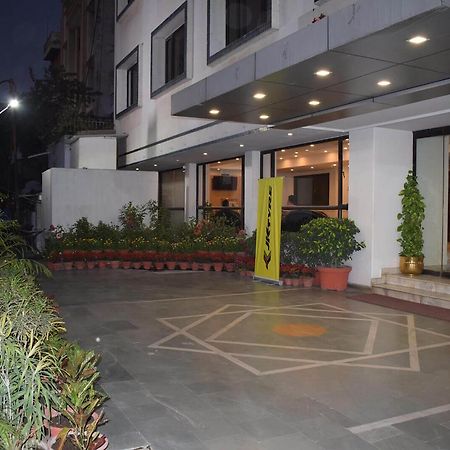 Hotel Vaibhav Waranasi Zewnętrze zdjęcie