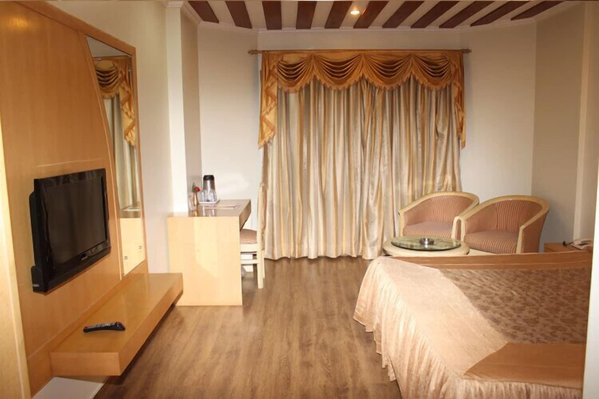 Hotel Vaibhav Waranasi Zewnętrze zdjęcie