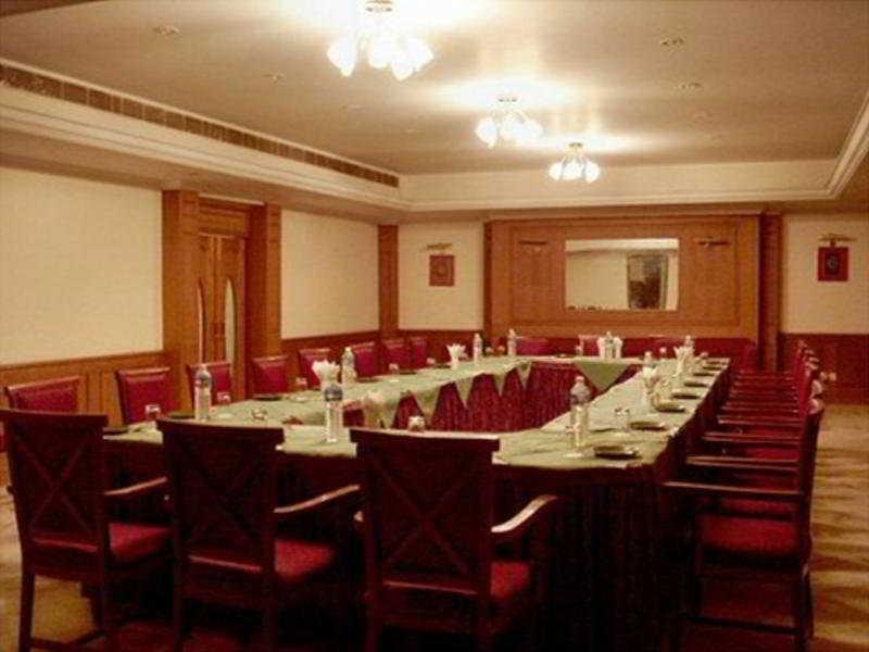 Hotel Vaibhav Waranasi Zewnętrze zdjęcie