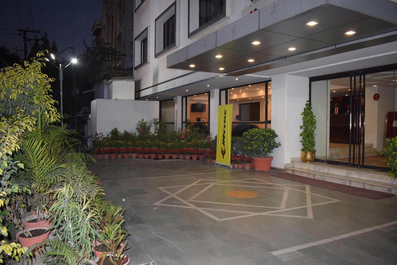 Hotel Vaibhav Waranasi Zewnętrze zdjęcie
