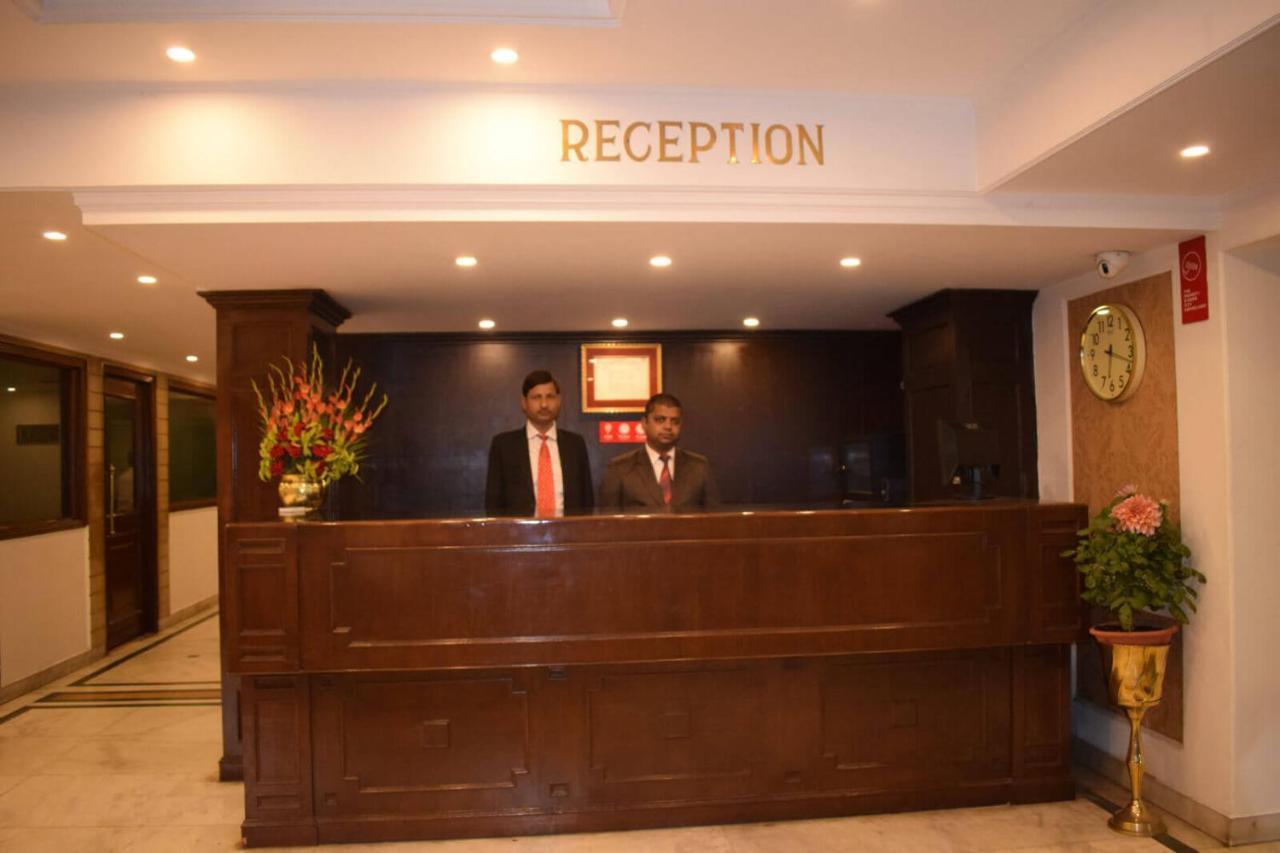 Hotel Vaibhav Waranasi Zewnętrze zdjęcie